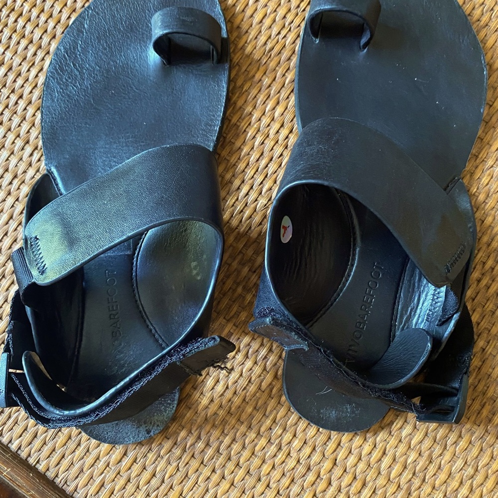 Vivobarefoot gently worn black sandal